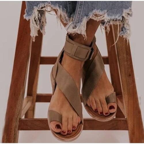 For New summer 2020 Roman style buckle set toe fashion all-match flat sandals women solid color