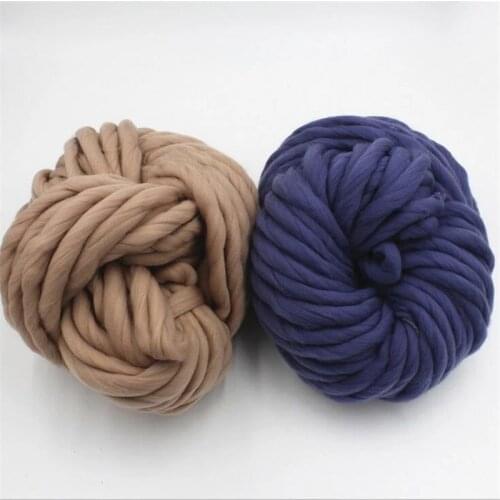 Wholesale price hand knitting blanket hats scarf sweater super chunky yarn roving bulky yarn winter warm 250g/piece