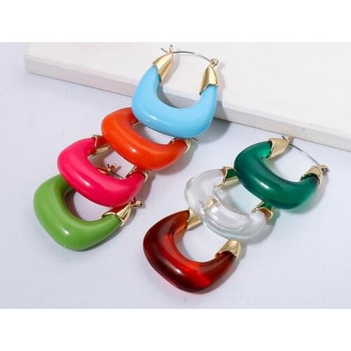 Origin Summer Minimalist Red Color U Shape Resin Earrings for Women Retro Gold Alloy Geometric Arcylic Hoop Earrings Pendientes