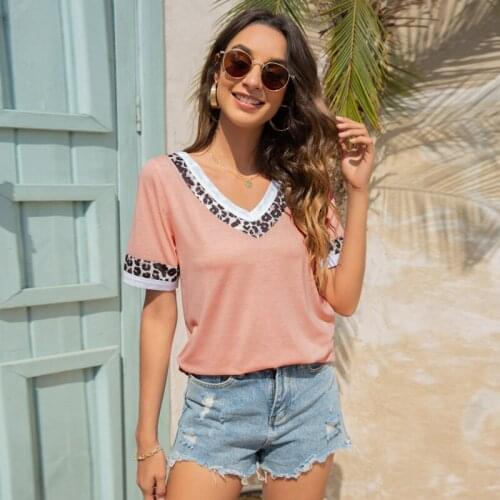 2021 New Summer T Shirt Women Short Sleeve Leopard Patchwork Tee Casual V Neck Loose T Shirts Fashion Lady Tops