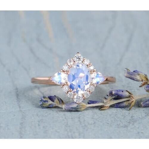 Cute Female Small Opal Moonstone Ring Charm Rose Gold Color Wedding Rings For Women Dainty Bridal Oval Engagement Ring