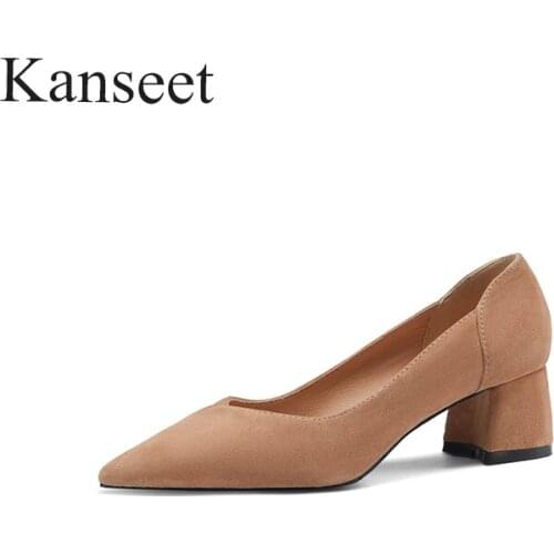 Kanseet Suede Pumps