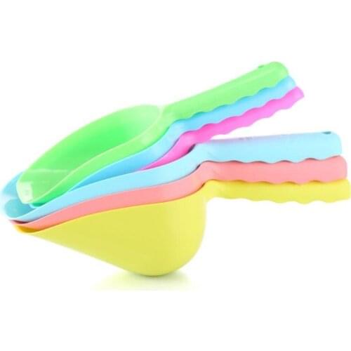 1 Pcs Pets Feeding Shovel Cats Food Scoop Large Capacity Thickening Kitten Dog Spoon Plastic Shovel Random Color Pet Feeder