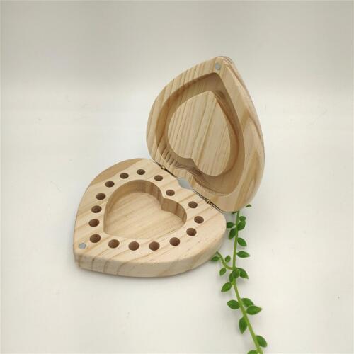 Cute Handmade Heart shaped Solid Wood Kit Box Essential Oil Capsule Medicien Storage Box Delicate Drug Packaging Portable Box