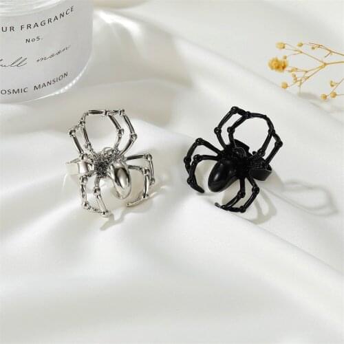 2021 Personality Design Big Spider Ring Punk Exaggeration Silver Plated Spoof Tricky Toy Accessories for Men Halloween Jewelry