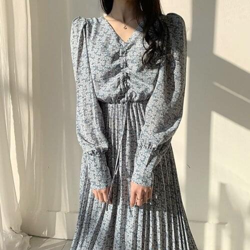 Vintage Lantern Sleeve Ruched Women Dress V-neck Floral Print Pleated Long Sleeve Dress Female A-line Chiffon Dress Femme 2021