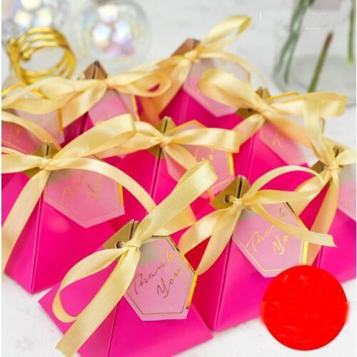100pcs Creative Rose Color Triangular Pyramid Wedding Favors Candy Box Party Supplies Bomboniera Thanks Gift Chocolate Box