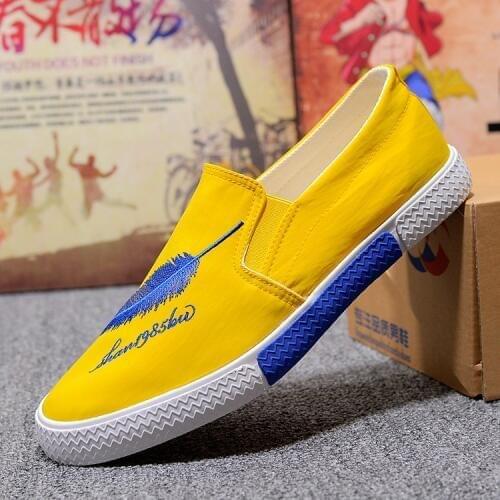 Leaves Red Fashion Mens Casual Loafers Fashion Embroidery Mens Casual Canvas Shoes Summer Breathable Male Flat Shoes