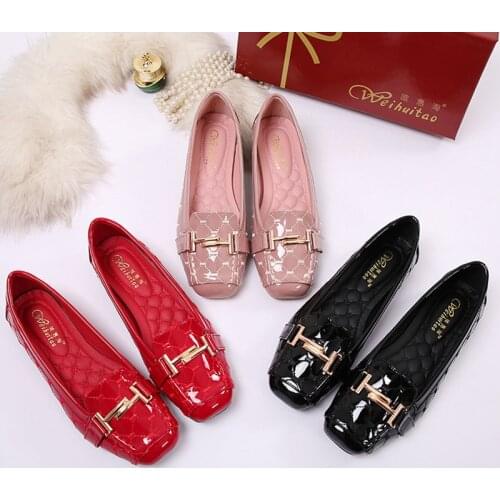 Famous brand sewing shallow slip on moccasins women pregnant shoes metal decoration square toe loafers ladies driving flats