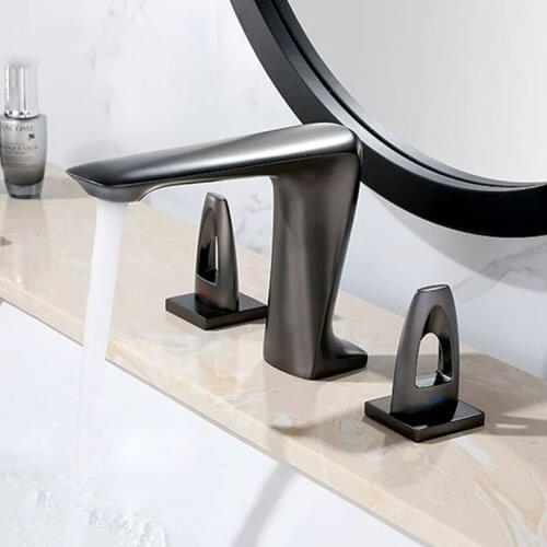 Bathroom Basin Faucets Double Handle Three Hole Widespread Gun Gray Brass Sink Mixer Taps Hot And Cold Water Wash Basin Faucet