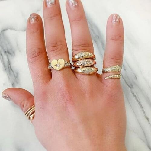 Summer fashion Gold color delicate dainty lovely cz heart ring for women Engagement vintage Heart Starburst signet rings jewelry