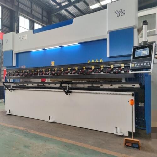 WE67K-70T/2500 DA53T cnc hydraulic press brake/sheet folding machine/metal bender for plate bending
