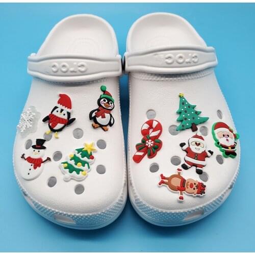1pc Christmas Shoe Charms Buckles Santa Claus Shoe Accessories For Garden Sandals Shoe Decorations PVC Croc Jibz Party Xmas Gift