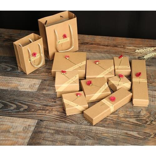 12 Pcs/Lot Wholesale Brown Box Red Sun Flower Kraft Paper Favour Gift Jewelry Box/Bag Vintage Design Bulk Rings/Earrings Box