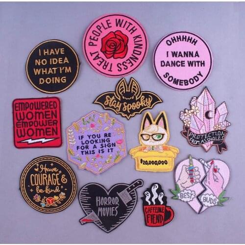 Small Embroidered Patches Round Slogan Badges on Clothes Fashion Iron on Courage Applique for Women Bags Hats DIY Thermo Sticker