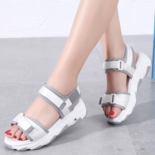 Women Platform Sandals New White Black Flat Heel Solid Color Buckle Outdoor Sandals 2021 Outdoor Beach Chunky Woman Shoes