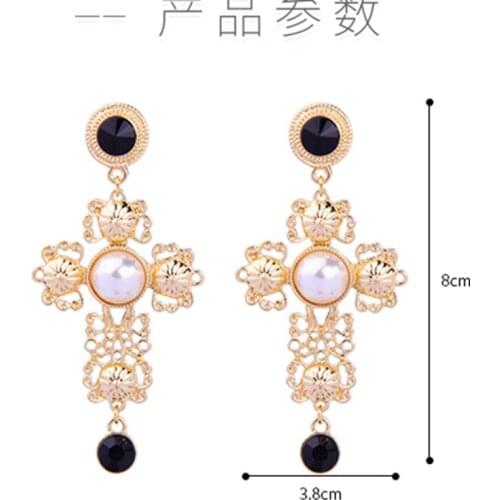 2018 New arrival fashion statement for the Cross Vintage Earrings Lady Girl Party Earring factory price Wholesale