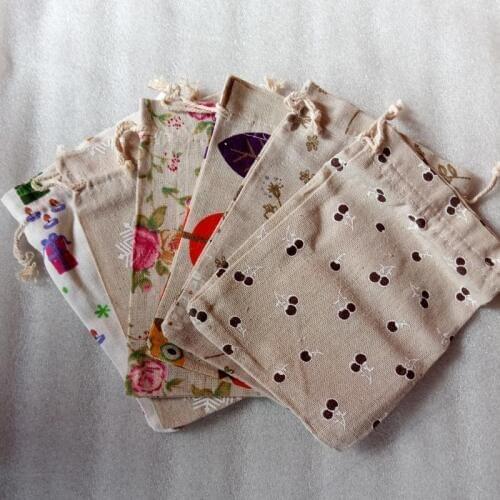 10pcs 13*18cm Cartoon printing multicolor Vintage Sack Burlap Gift Candy Bags Wedding Party Pouch Drawstring Jute Bag Supply
