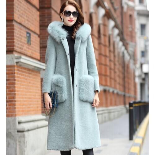 Women Real Wool Coat Sheep Shearing Coats 2020 Fashion Winter Female Jacket Natural Fox Fur Collar Hooded HQ18-MC05C