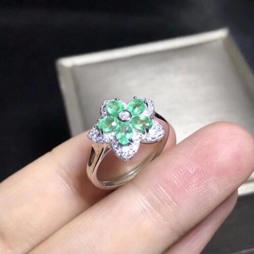 New woman ring, natural emerald, good color, beautiful color, 925 silver