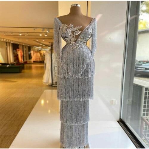 Silver Modern Designer Sheath Evening Dress V Neck Sexy Tiered Tassel Prom Dress Long Sleeves Sweep Train Custom Made Robe de so