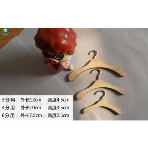 10pieces/lot full measurement bjd/sd doll wood hangers for BJD doll accessories