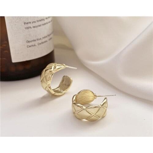 2019 New arrival simple irregular pattern earrings summer vacation gift Korea fashion statement earrings for women