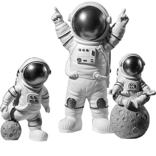 Spaceman Nordic Astronaut Figurine Resin Sculpture Home Miniatures Table Room Decorative Cosmonaut Birthday Present Ornaments