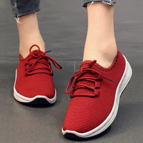 Old Beijing cloth shoes womens shoes in spring 2021 new leisure sports middle-aged walking shoes cousin shoes