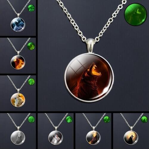 Full Moon Wolf Luminous Necklaces Fashion Glass Dome Cool Men Women Jewelry Glow In The Dark Silver Color Metal Glass Cabochon