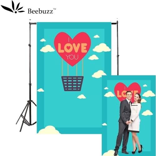Red love green background love letters photography studio photophone Couple in love photo shoot