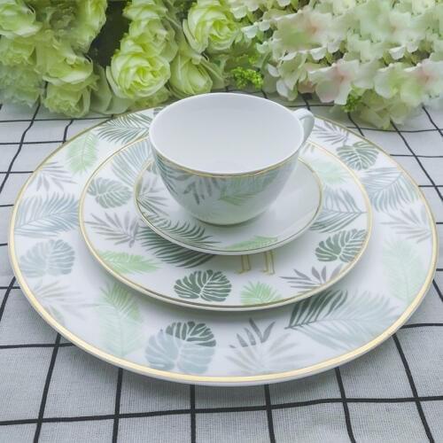 Ceramic Dinner Plate Set Cup And Saucer Bone China Cutlery Dinnerware Set Banana Leaf With Red-crowned Crane Full Set Tableware