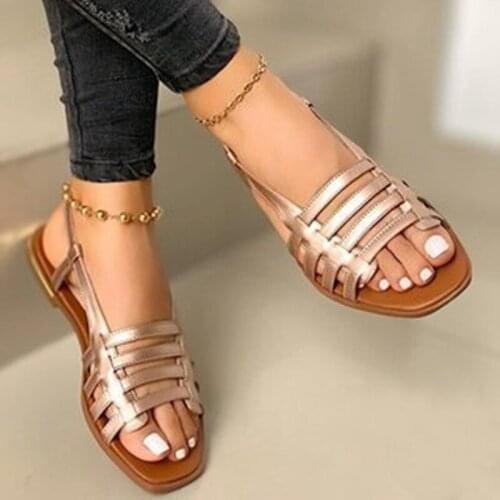 Roman 2021 Flat Heel Sandals Ladies Summer Fashion Leather Flat Shoes Peep Toe Slipper Adjustable Buckle Strap Casual Sandals