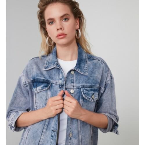 2020 Autumn Winter Womens Blue Basic Grinding Tumbled Detailed Double Pocket Denim jeans jacket women