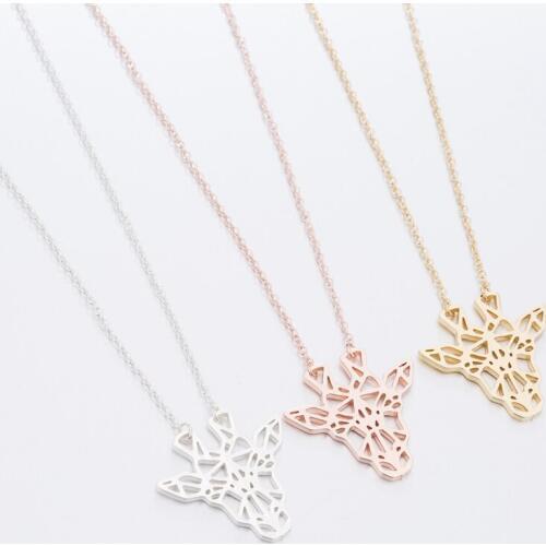Rose Gold Giraffe Head Necklace 3 Color Exquisite Stainless Steel Hollow Pendant Elegant Women Charm Jewelry Wholesale