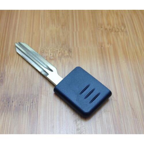 Replacement small key blade For Nissan Teana smart card key shell Emergency