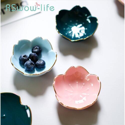 2Pcs Creative Japanese Cherry Blossom Ceramic Dish 3 inches Cutlery Sauce Dish Trinket Dishes Flower Shaped Bowl For Kitchen