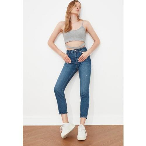 Trendyol Attrition Detailed High Bel Mom Jeans TWOSS21JE0578