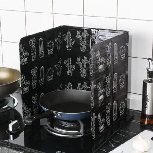 1PC Aluminum Foldable Kitchen Gas Stove Baffle Plate Black White Frying Pan Oil Splash Protection Screen Kichen Tool Accessories