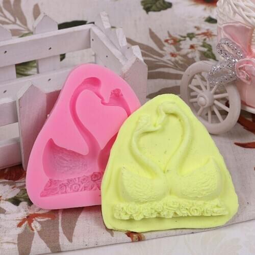 1Pcs Lovely Swan Shape 3D Fondant Silicone Mold Candle Chocolate Soap Moulds Wedding Cake Decorating Kitchen Baking