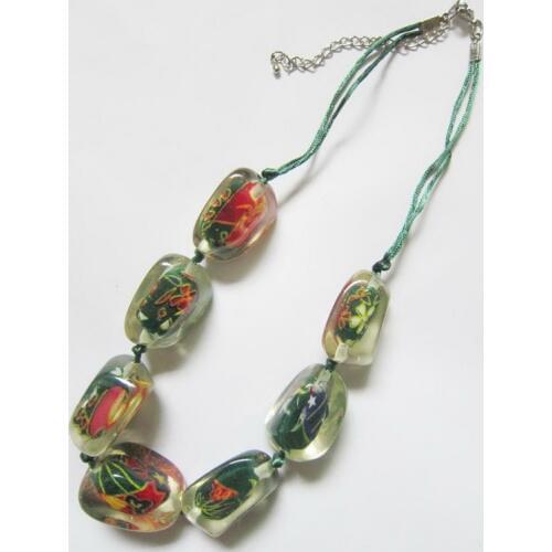 Cheap dealing high quality polished clear large resin with nice frabic inside fashion beaded necklace jewelry for women