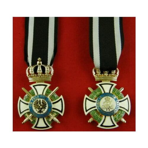 WW1 WWI German House Order of Hohenzollern with Swords 4th Class Ribbon Included MEDAL BADGE 5605101