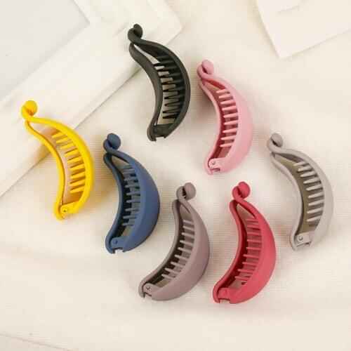 Cute Candy Colors Banana Shape Hair Claws Women Girls Sweet Hair Clips Ponytail Holder Hair Pins Fashion Hair Accessories