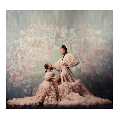 2021 New Puffy Mother And Me Tulle Dresses Short Sleeves With Train Ruffles Custom Made Mom And Kids Tulle Photo Shoot Gowns