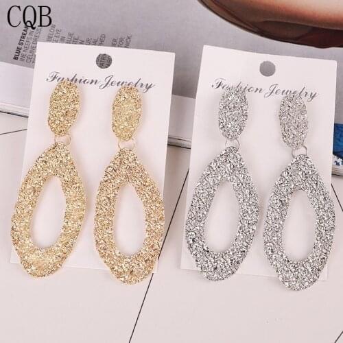 Qiao Lanxuan is full of pure silver needle earrings zircon super flash earrings Korean fashion womens ear jewelry