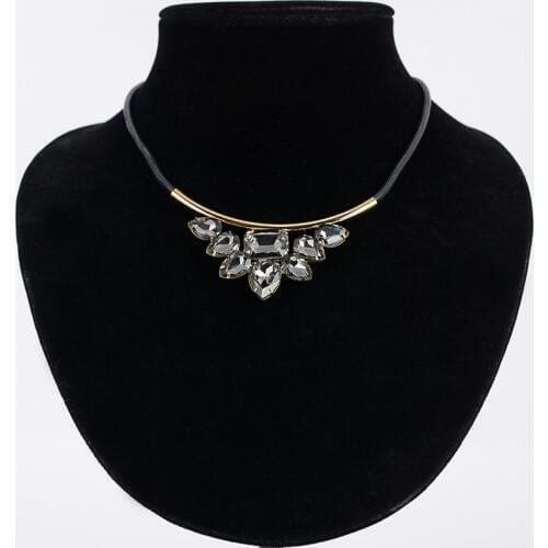 YFJEWE Fashion crystal pendant Exquisite Rhinestone Necklace Wholesale Newest Fashion Cortex Chain Collar Necklace Jewelry N001