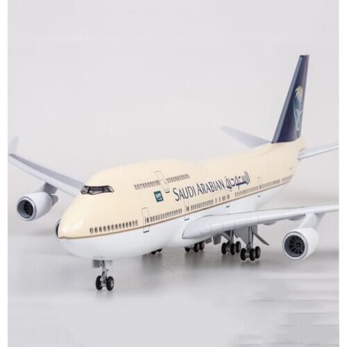 1/150 Scale 47cm Airplane 747 B747-400 Aircraft Saudi Arabian Airlines Model W Light Wheels Landing gears Diecast Plastic Plane