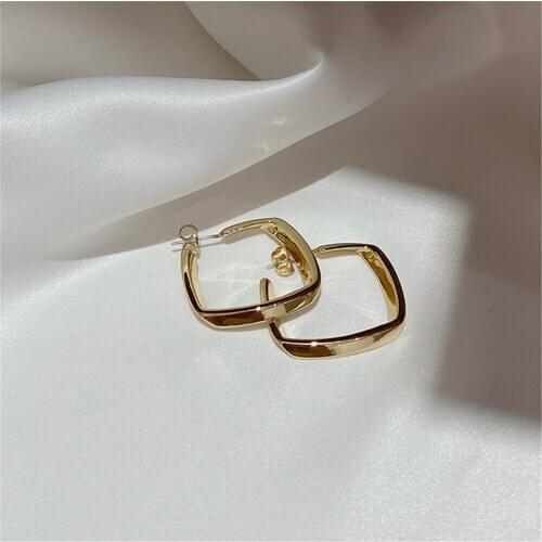 NEW Fashion Simple Geometric Earrings Female Temperament Elegant Personality Earrings Jewelry Accessories