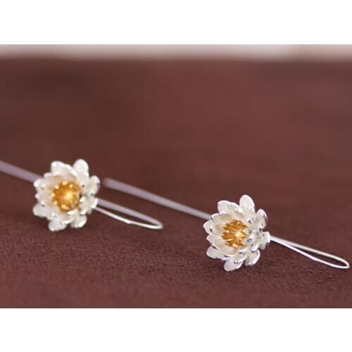 Daisies 925 Sterling Silver Elegant Golden Lotus Flower Stud Earring for Women Girls Kid Statement Jewelry Pendientes Brincos