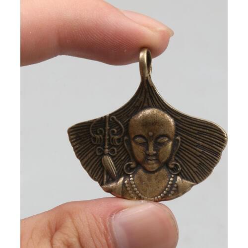 35MM/1.4" Collection Curio Rare China Small Bronze Exquisite Buddhism Tibetan King Bodhisattva Amulet Pendant Statue Statuary10g
